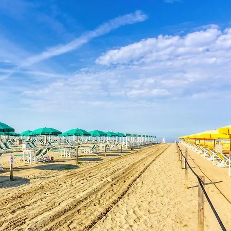 Апартаменты Beautiful In Лидо-ди-Помпоза